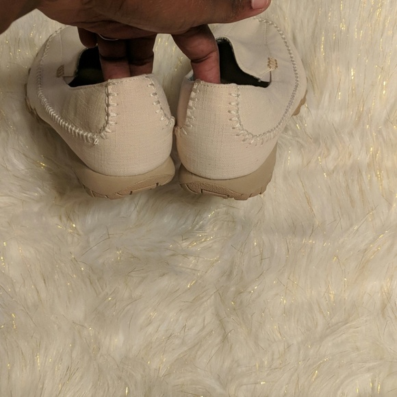 Ladies Skechers memory foam shoes - Picture 3 of 4